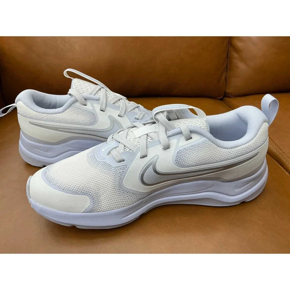 Nike Cosmic Runner GS Kids 4.5Y Platinum Tint Silver HM4402-010